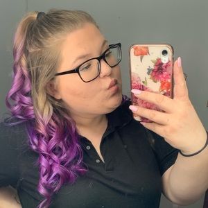 Meet your Posher, Caitlyn